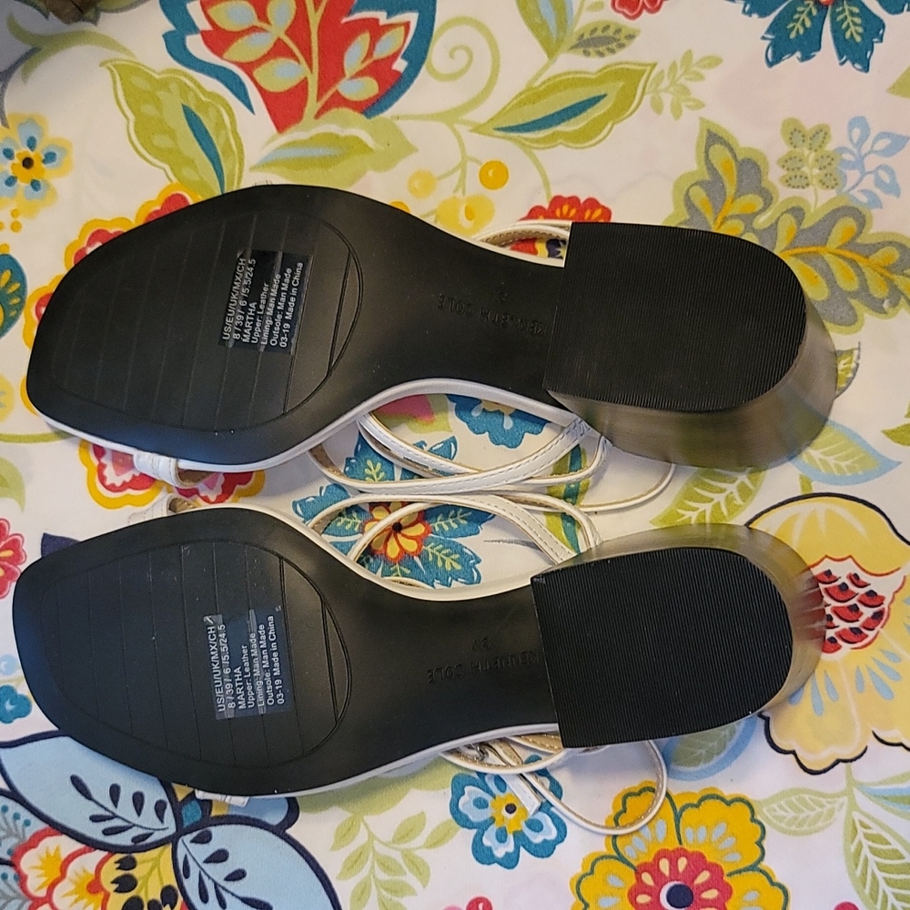 KENNETH COLE NEW YORK Martha White Strappy Block Heel Sandal - Picture 5 of 6